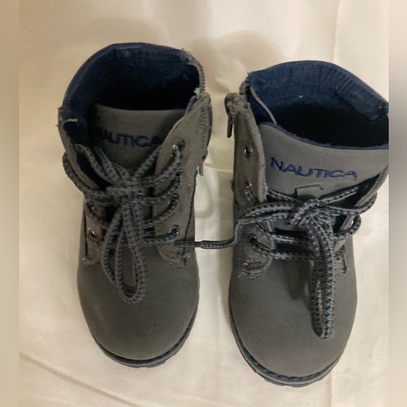 Toddler NAUTICA Booties Size 6T Grey EUC - Picture 2 of 7